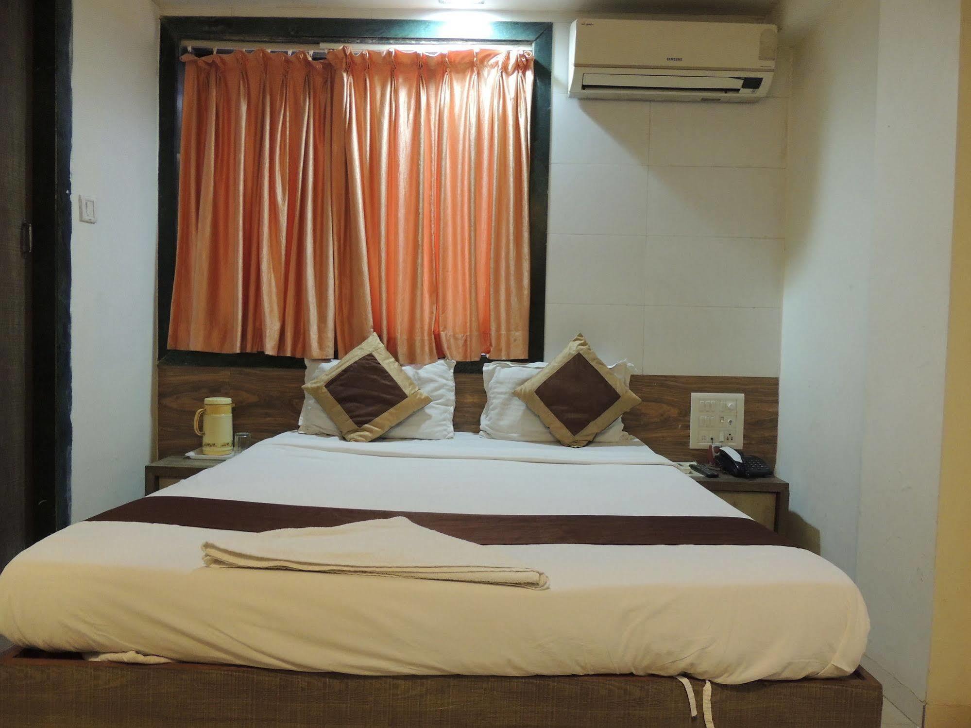 Fabhotel Galaxy Suite Mumbai  Buitenkant foto