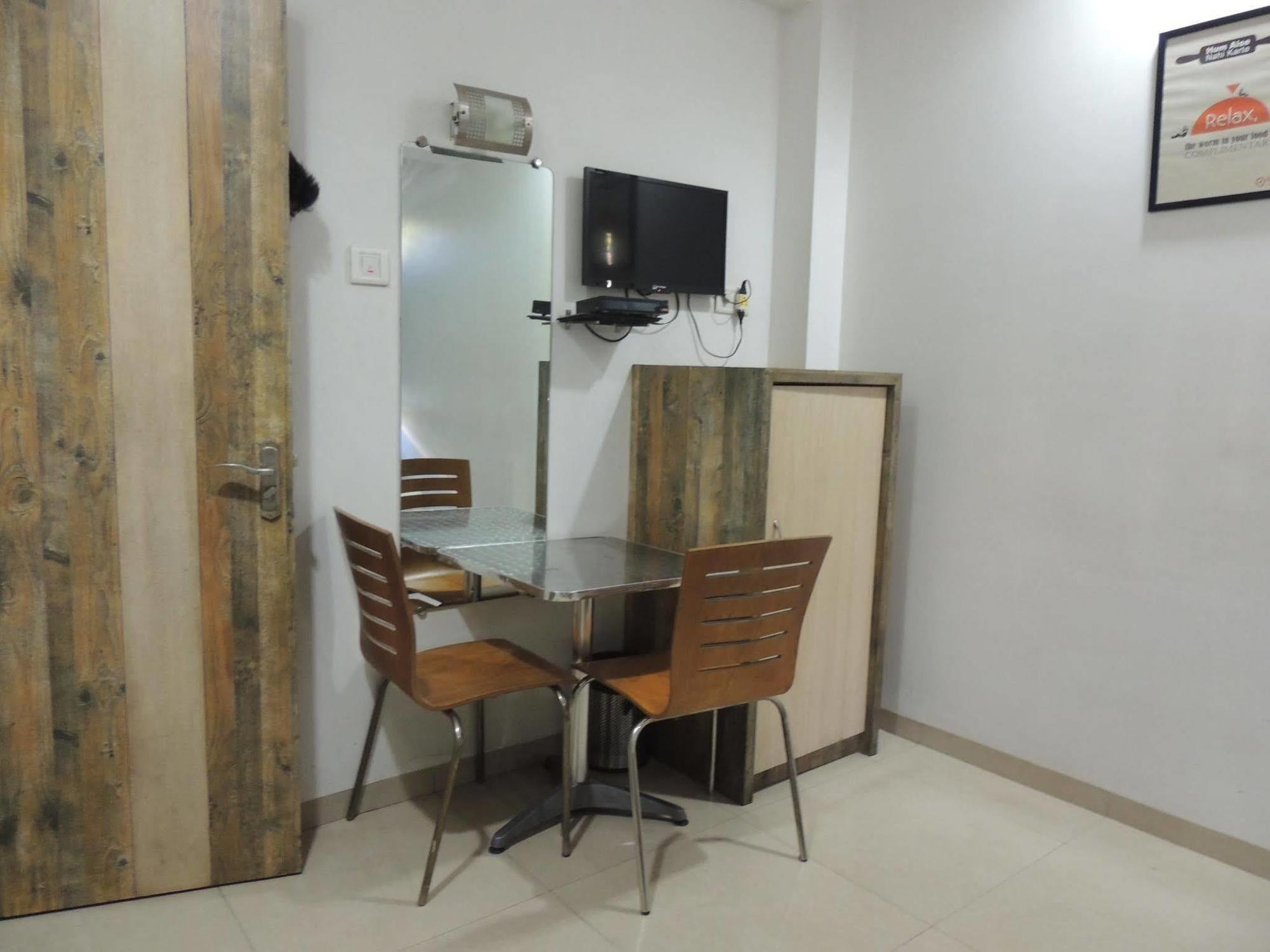 Fabhotel Galaxy Suite Mumbai  Buitenkant foto