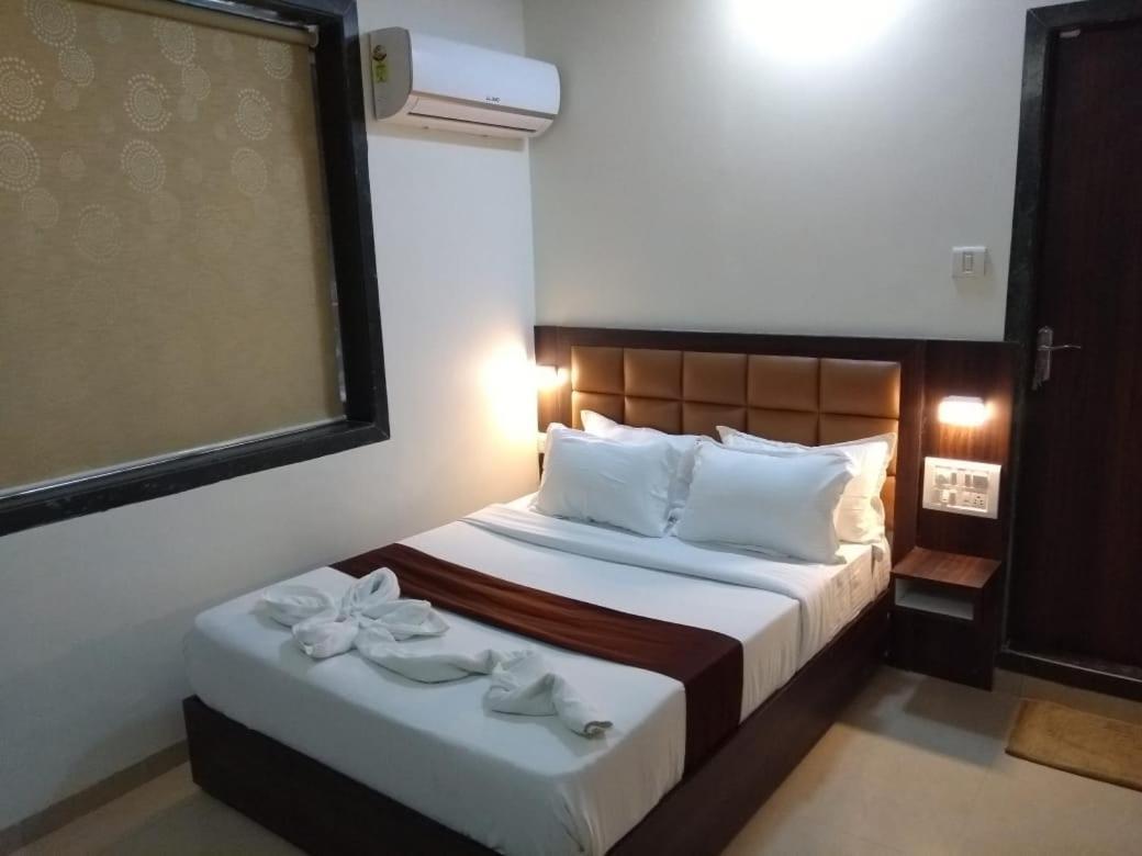 Fabhotel Galaxy Suite Mumbai  Buitenkant foto